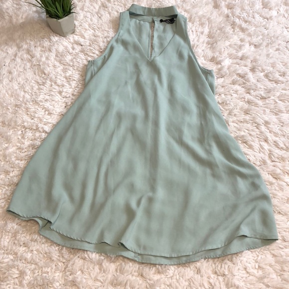 Forever 21 Dresses & Skirts - Forever 21 high neck cutout Shift Dress